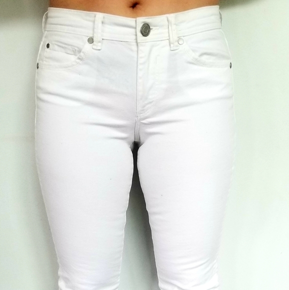 Calvin Klein Denim - BNWOT Calvin Klein cropped Jeans